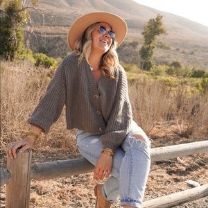 Carly Jean Los Angelos Sadie Cardigan - Medium